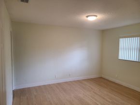 25 NW 11th St, Fort Lauderdale FL 33311