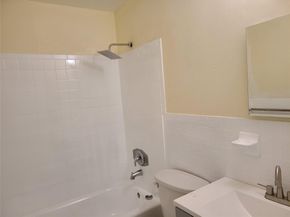 25 NW 11th St, Fort Lauderdale FL 33311