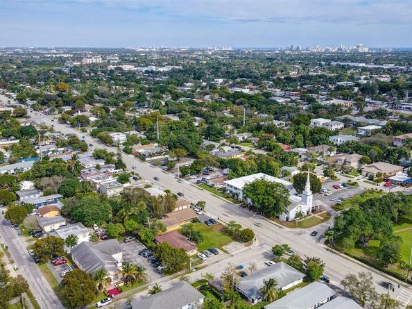 25 NW 11th St, Fort Lauderdale FL 33311