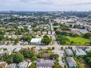 25 NW 11th St, Fort Lauderdale FL 33311