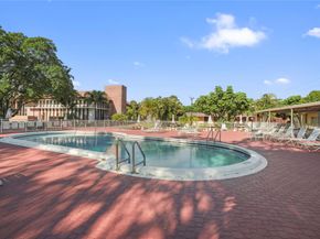 3001 NW 46th Ave 404, Lauderdale Lakes FL 33313