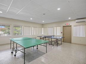 3001 NW 46th Ave 404, Lauderdale Lakes FL 33313
