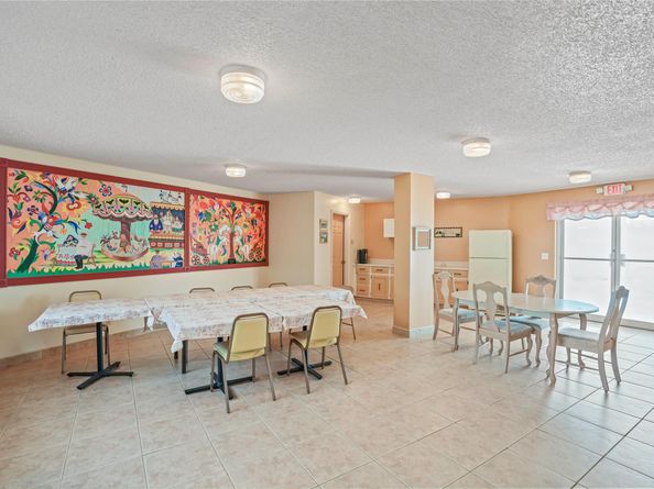 3001 NW 46th Ave 404, Lauderdale Lakes FL 33313