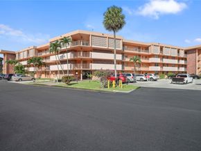 3001 NW 46th Ave 404, Lauderdale Lakes FL 33313