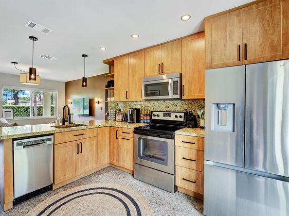 820 NE 17th Street, Fort Lauderdale FL 33305