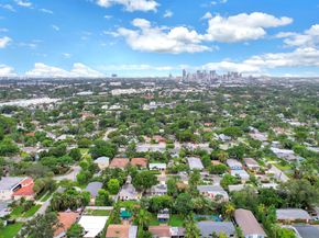 820 NE 17th Street, Fort Lauderdale FL 33305