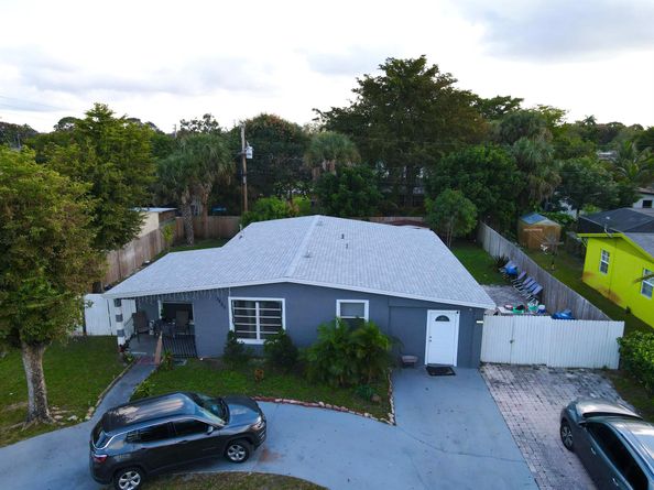3420 NW 5th Court, Lauderhill FL 33311