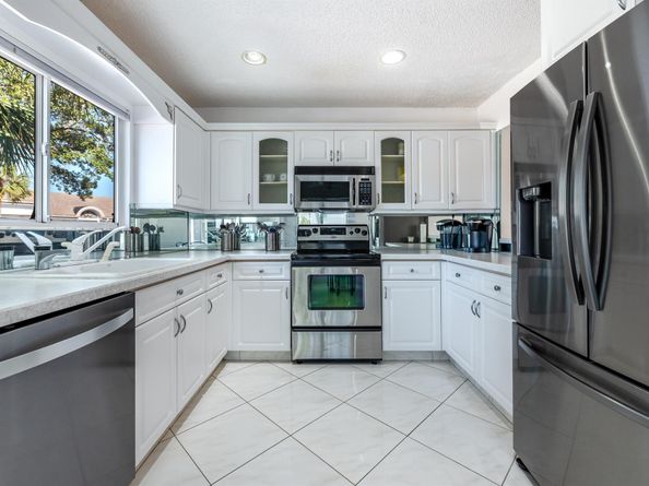 7485 Glendevon Lane 1105, Delray Beach FL 33446