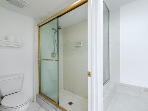 7485 Glendevon Lane 1105, Delray Beach FL 33446