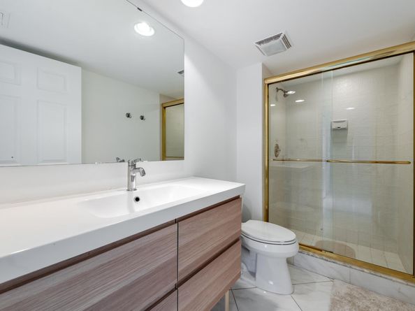 7485 Glendevon Lane 1105, Delray Beach FL 33446