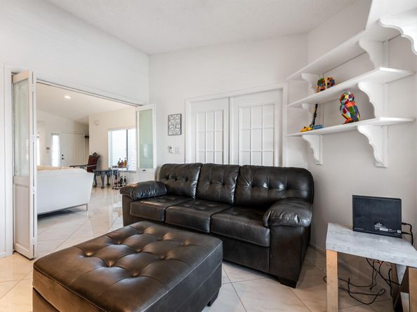 7485 Glendevon Lane 1105, Delray Beach FL 33446