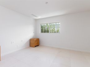 3061 NE 42nd St, Fort Lauderdale FL 33308