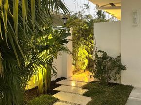 3061 NE 42nd St, Fort Lauderdale FL 33308