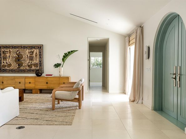 3061 NE 42nd St, Fort Lauderdale FL 33308