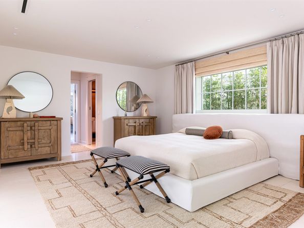 3061 NE 42nd St, Fort Lauderdale FL 33308