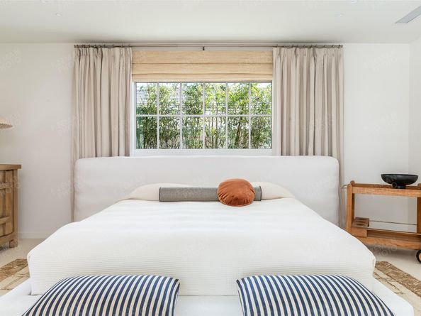 3061 NE 42nd St, Fort Lauderdale FL 33308