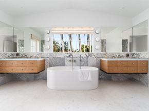 3061 NE 42nd St, Fort Lauderdale FL 33308