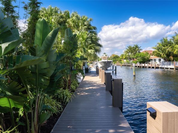 3061 NE 42nd St, Fort Lauderdale FL 33308