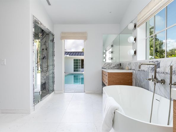 3061 NE 42nd St, Fort Lauderdale FL 33308