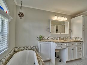4800 NE 13th Ter, Oakland Park FL 33334
