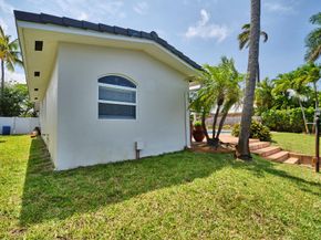 4800 NE 13th Ter, Oakland Park FL 33334