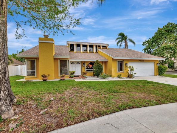 5230 NW 73rd Way, Lauderhill FL 33319