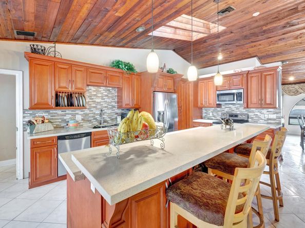 5230 NW 73rd Way, Lauderhill FL 33319