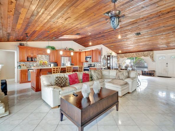 5230 NW 73rd Way, Lauderhill FL 33319