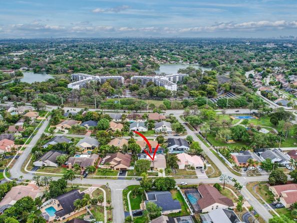 5230 NW 73rd Way, Lauderhill FL 33319