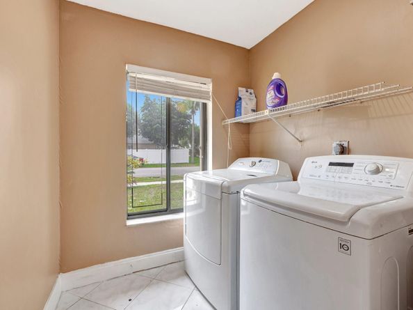 5230 NW 73rd Way, Lauderhill FL 33319