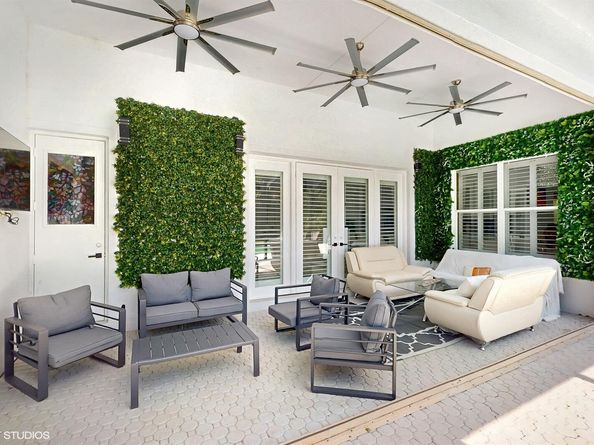 15700 Carrera Lane, Wellington FL 33414