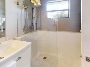 1348 NW 113th Ter, Coral Springs FL 33071