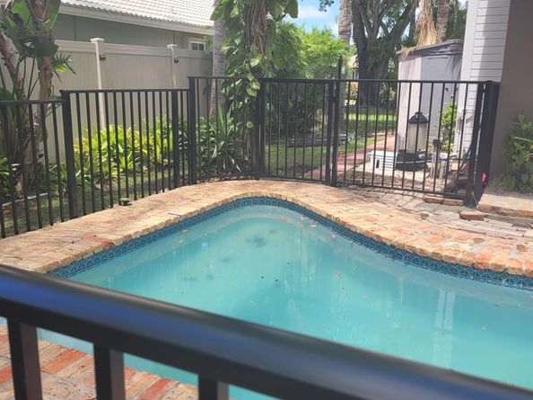 1348 NW 113th Ter, Coral Springs FL 33071