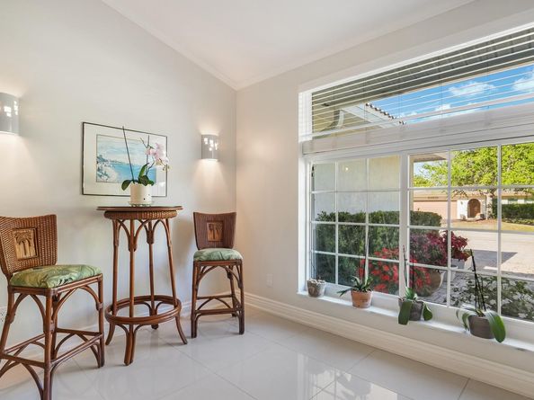 906 NW 83rd Dr, Coral Springs FL 33071