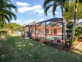 906 NW 83rd Dr, Coral Springs FL 33071