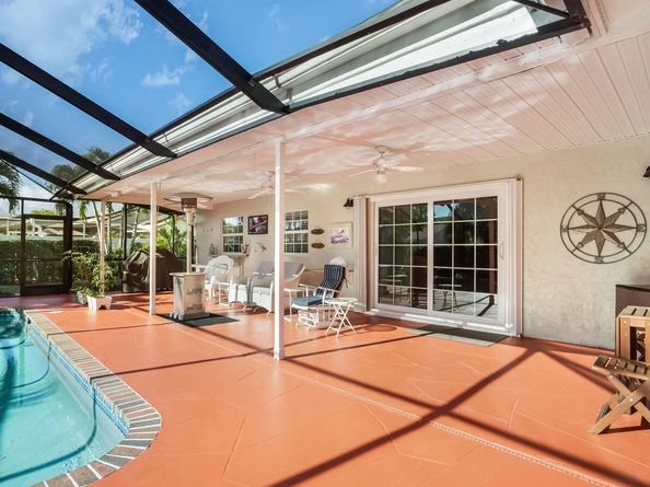 906 NW 83rd Dr, Coral Springs FL 33071