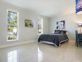 906 NW 83rd Dr, Coral Springs FL 33071