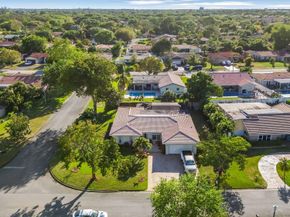 906 NW 83rd Dr, Coral Springs FL 33071