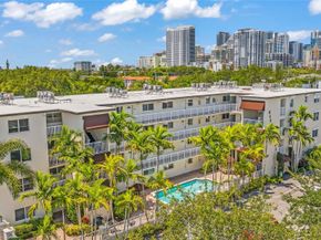 1220 NE 3rd St 205, Fort Lauderdale FL 33301