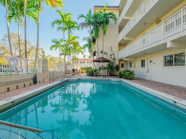 1220 NE 3rd St 205, Fort Lauderdale FL 33301