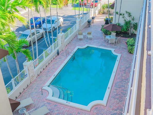 1220 NE 3rd St 205, Fort Lauderdale FL 33301