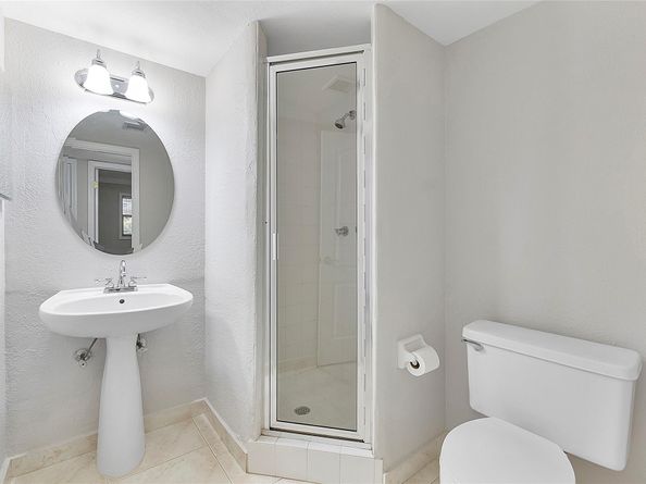 1220 NE 3rd St 205, Fort Lauderdale FL 33301