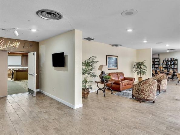 9660 Sunrise Lakes Blvd 301, Sunrise FL 33322
