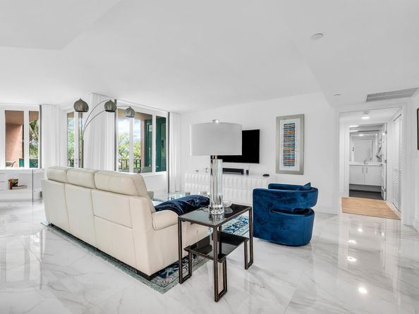 100 SE 5th Avenue 302, Boca Raton FL 33432