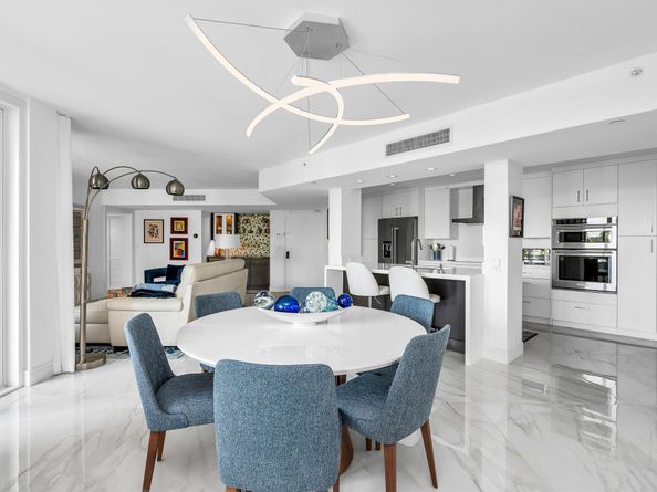 100 SE 5th Avenue 302, Boca Raton FL 33432