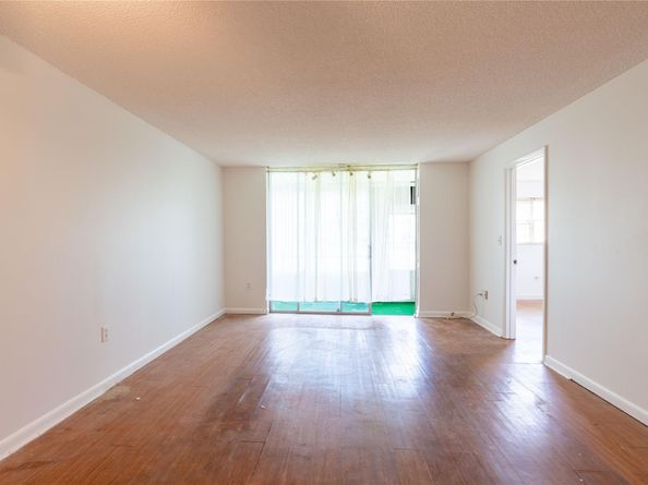 2711 N Pine Island Rd 112, Sunrise FL 33322