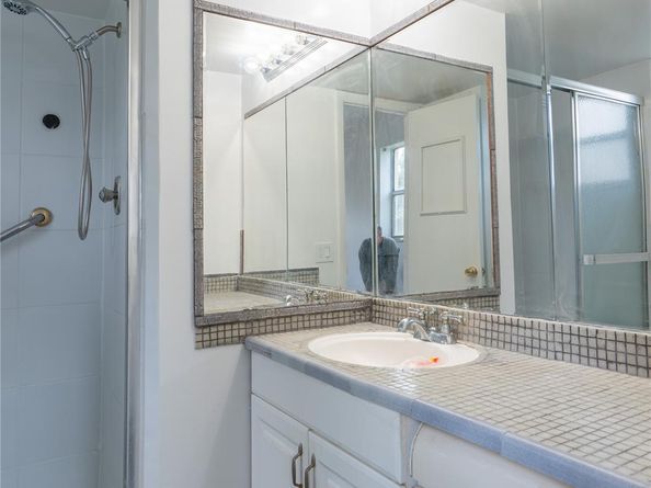 2711 N Pine Island Rd 112, Sunrise FL 33322