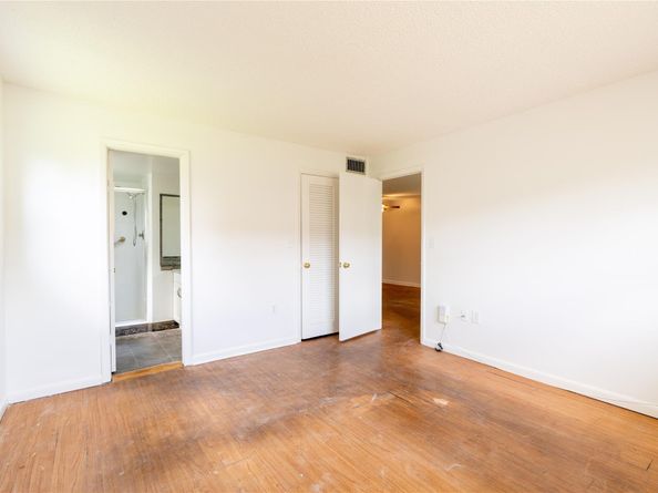 2711 N Pine Island Rd 112, Sunrise FL 33322