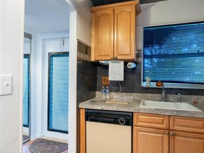 2711 N Pine Island Rd 112, Sunrise FL 33322