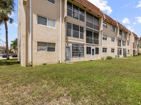 2711 N Pine Island Rd 112, Sunrise FL 33322